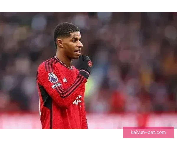 拉什福德在本赛季比赛中持续保持积极影响力，状态回暖值得关注。