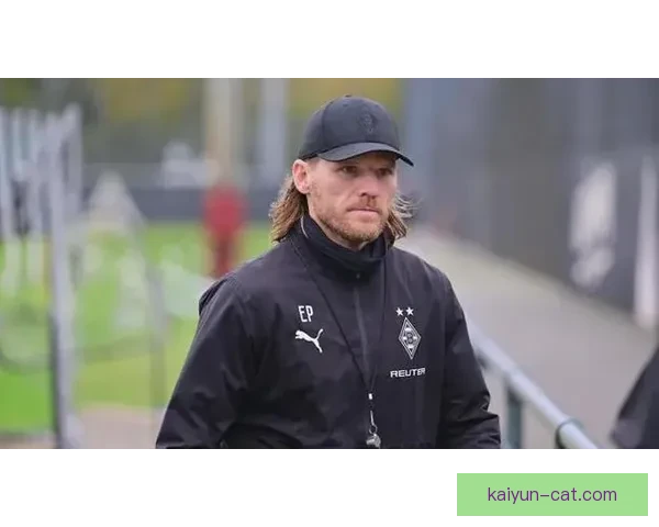 德甲波兰斯基主帅接手后球队状态回暖，表现值得关注